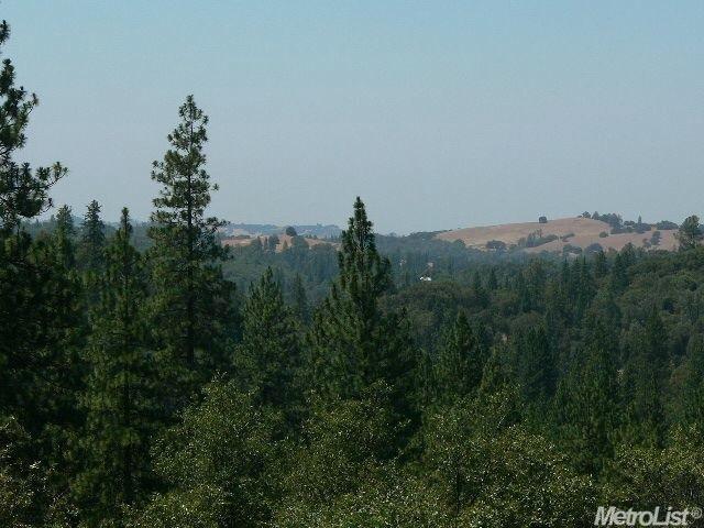 19665 Meadowood Dr, Jackson, CA 95642 photo 2