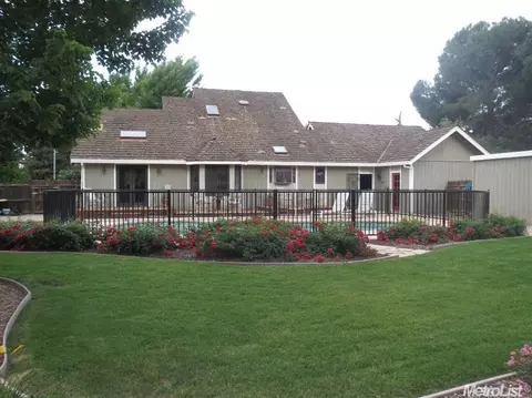 3707 Marlyn Ct, Merced, CA 95340 photo 2