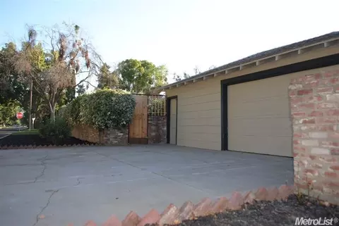 1400 E Marshall St, Turlock, CA 95380 photo 4