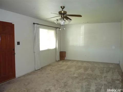 5512 8th St, Keyes, CA 95328 photo 4