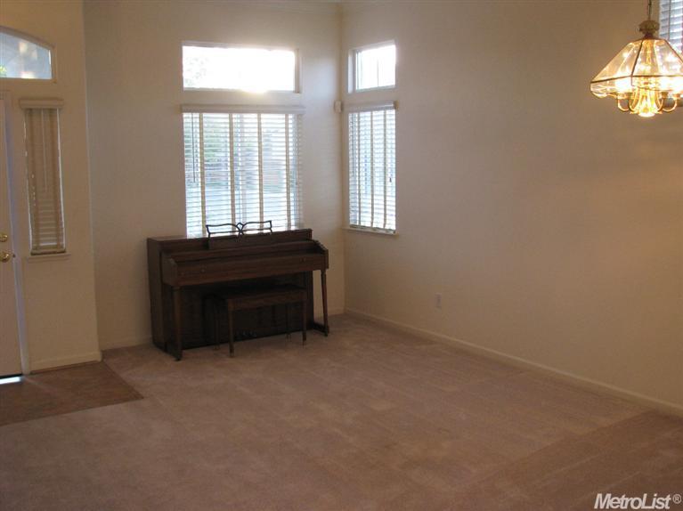2072 Brennan Ln, Manteca, CA 95337 photo 6
