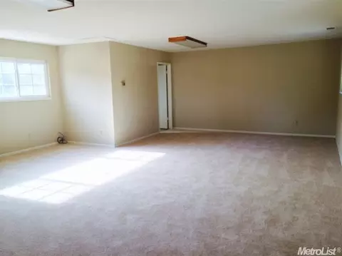 1717 Ruby Ln, Modesto, CA 95350 photo 15