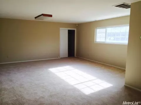 1717 Ruby Ln, Modesto, CA 95350 photo 8