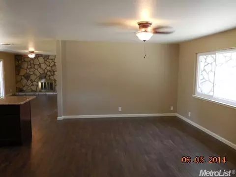 912 Chateau Dr, Modesto, CA 95355 photo 6