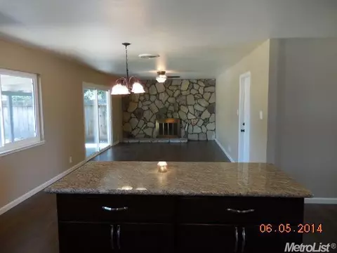 912 Chateau Dr, Modesto, CA 95355 photo 11