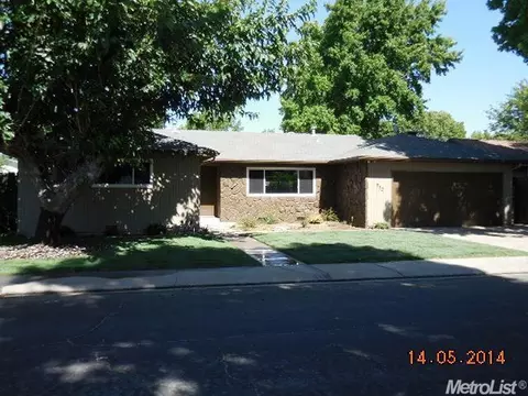 912 Chateau Dr, Modesto, CA 95355 photo 5