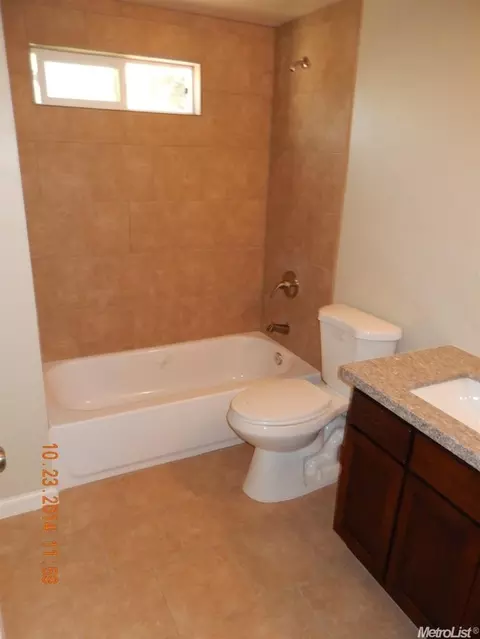 5304 9th St, Keyes, CA 95328 photo 4