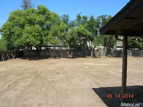 325 N Walnut Ave, Manteca, CA 95337 photo 6