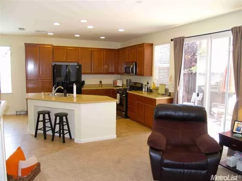 762 Courtyards Loop, Lincoln, CA 95648 photo 9