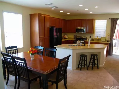 762 Courtyards Loop, Lincoln, CA 95648 photo 10