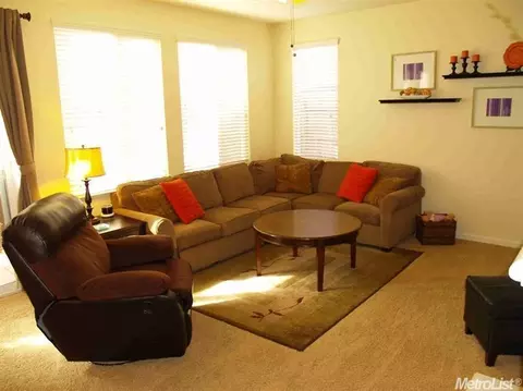 762 Courtyards Loop, Lincoln, CA 95648 photo 4