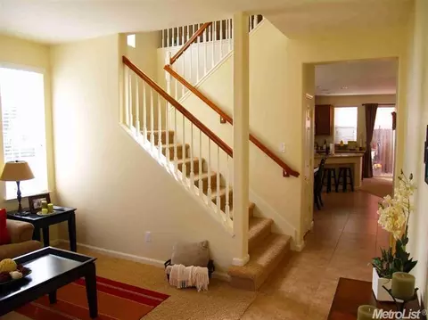 762 Courtyards Loop, Lincoln, CA 95648 photo 3