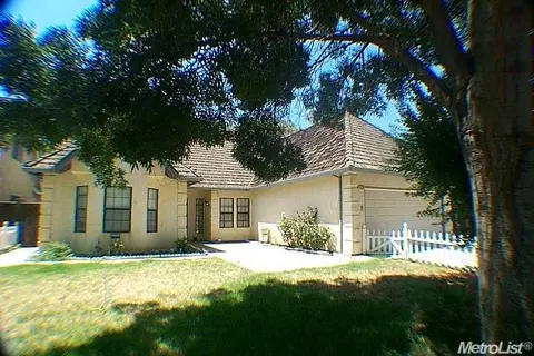 533 Sunflower Dr, Patterson, CA 95363 photo 1