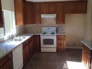 3316 Pumphouse Ct, Modesto, CA 95356 photo 2
