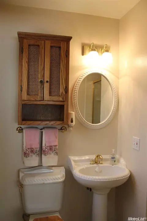 925 Chestnut Ln, Davis, CA 95616 photo 9