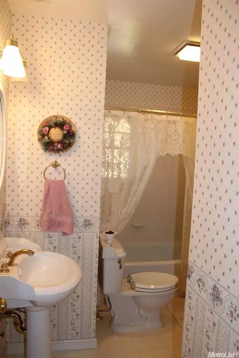 925 Chestnut Ln, Davis, CA 95616 photo 6