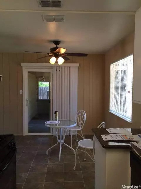 3824 Holloway Ln, Carmichael, CA 95608 photo 7