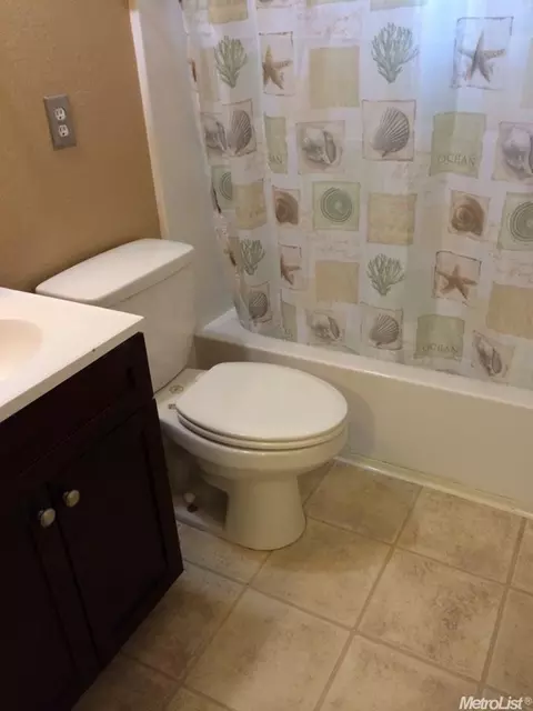 3824 Holloway Ln, Carmichael, CA 95608 photo 10