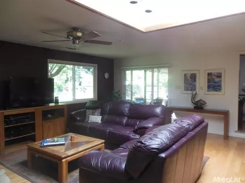 4436 Otis Ct, Carmichael, CA 95608 photo 3