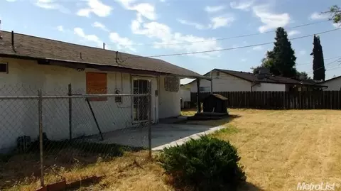 15899 Halmar Ln, Lathrop, CA 95330 photo 2