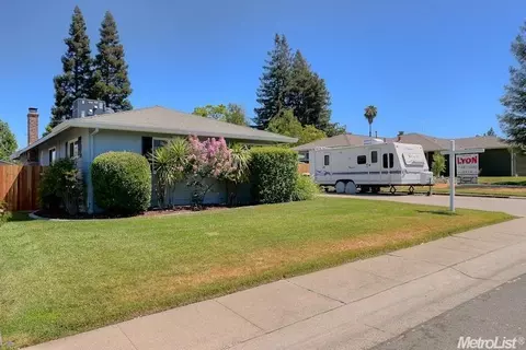 4735 Arden Way, Carmichael, CA 95608 photo 3