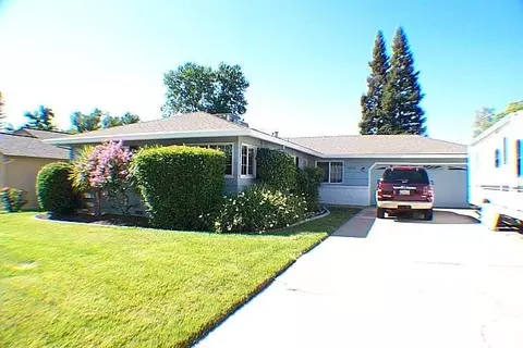 4735 Arden Way, Carmichael, CA 95608 photo 2
