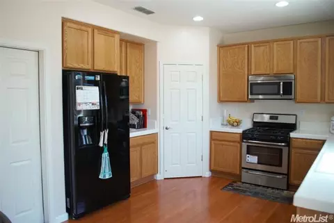 2238 Arnold Dr, Rocklin, CA 95765 photo 11