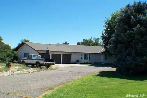 1912 Paradise Rd, Modesto, CA 95358 photo 1