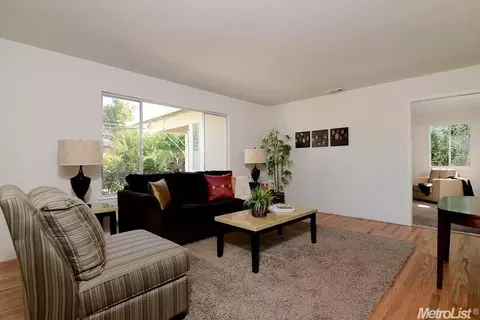 6165 Rutland Dr, Carmichael, CA 95608 photo 2