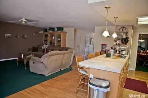 960 Independence Dr, Tracy, CA 95376 photo 8