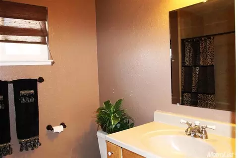 912 Valley Wind Way, Modesto, CA 95351 photo 13
