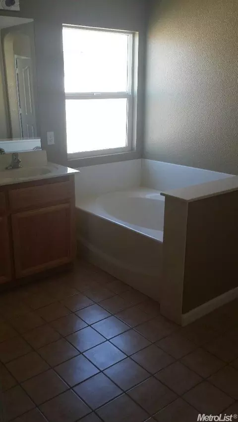 3905 Belleza Dr, Ceres, CA 95307 photo 13