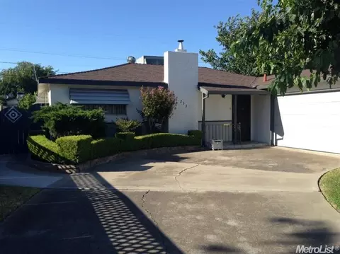 233 E 20th St, Tracy, CA 95376 photo 4