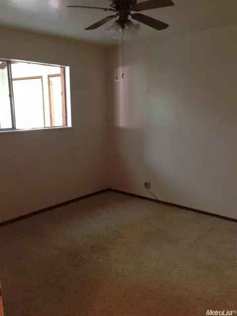 233 E 20th St, Tracy, CA 95376 photo 9