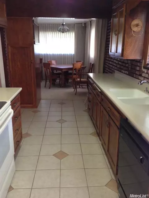 233 E 20th St, Tracy, CA 95376 photo 15