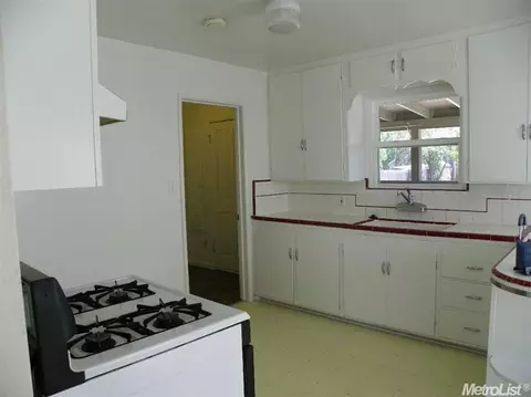 118 Walden St, Modesto, CA 95354 photo 4