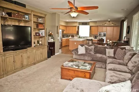 1633 Topiary Dr, Manteca, CA 95337 photo 7