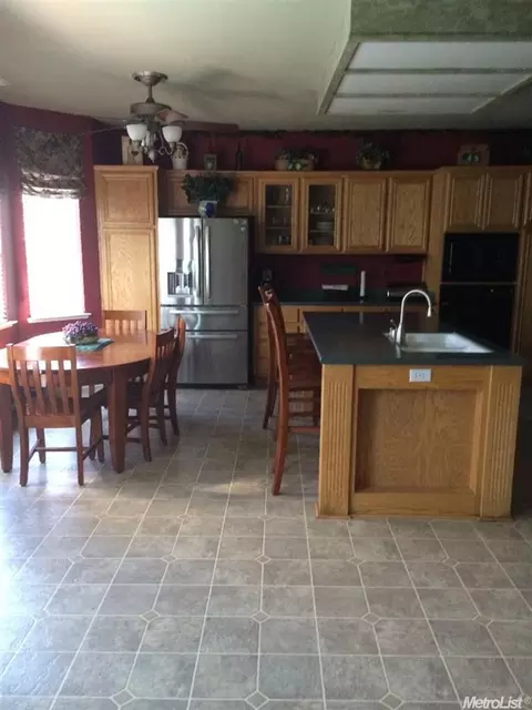 545 Wendy Way, Turlock, CA 95382 photo 5
