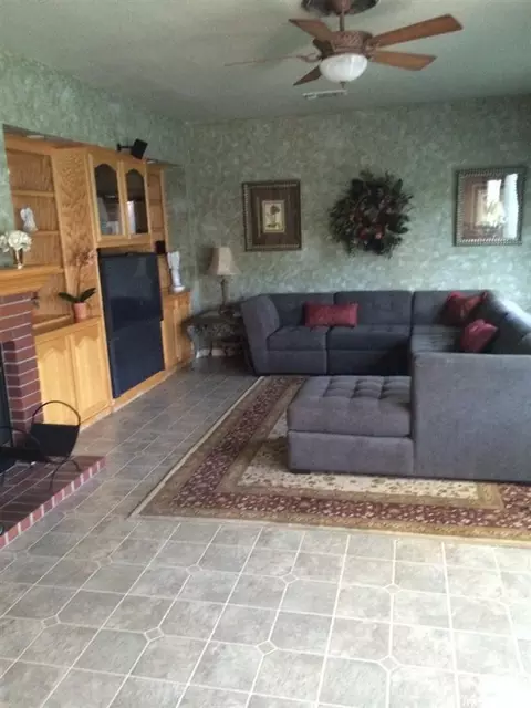 545 Wendy Way, Turlock, CA 95382 photo 12