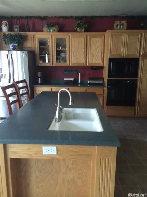 545 Wendy Way, Turlock, CA 95382 photo 9