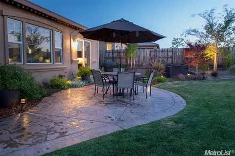 659 Lefevre Dr, Folsom, CA 95630 photo 2