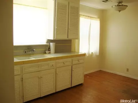 1616 Dixie Ln, Modesto, CA 95350 photo 8