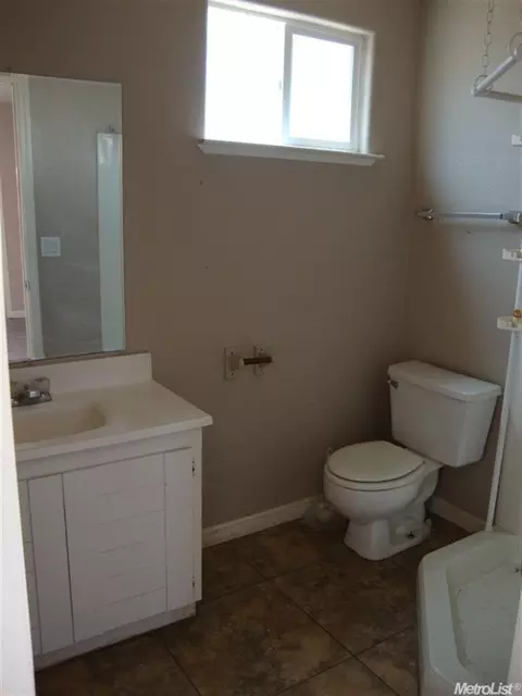1616 Dixie Ln, Modesto, CA 95350 photo 22
