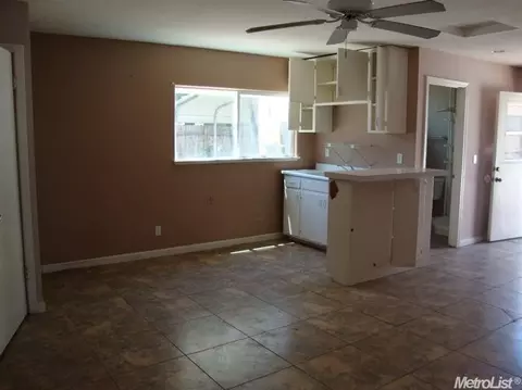 1616 Dixie Ln, Modesto, CA 95350 photo 21
