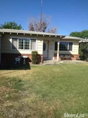 375 N Terry St, Planada, CA 95365 photo 1