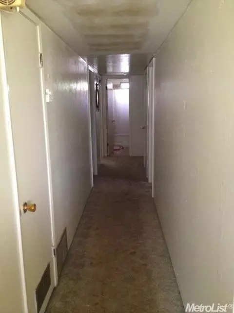 375 N Terry St, Planada, CA 95365 photo 6