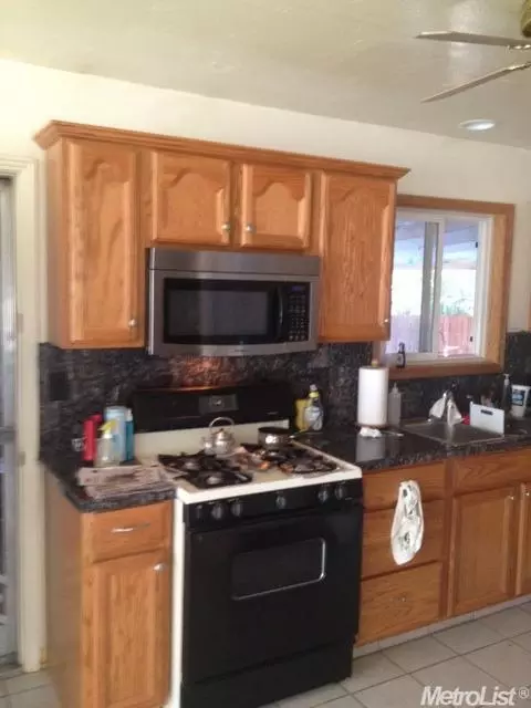 375 N Terry St, Planada, CA 95365 photo 5