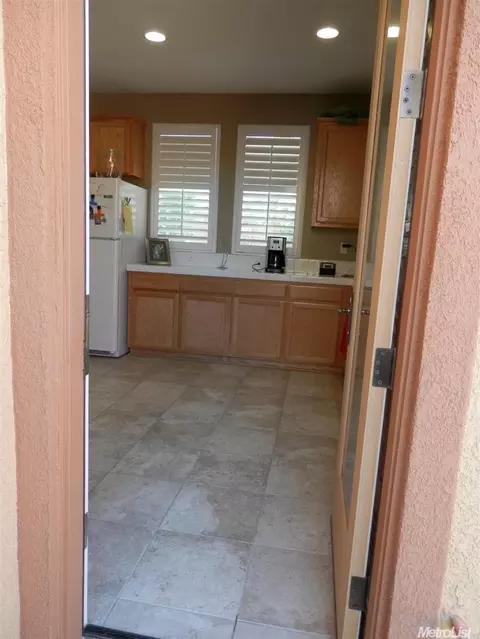 9448 Vintner Cir, Patterson, CA 95363 photo 2