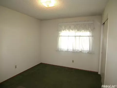 1828 Glaston Ave, Modesto, CA 95350 photo 14