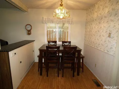1828 Glaston Ave, Modesto, CA 95350 photo 9